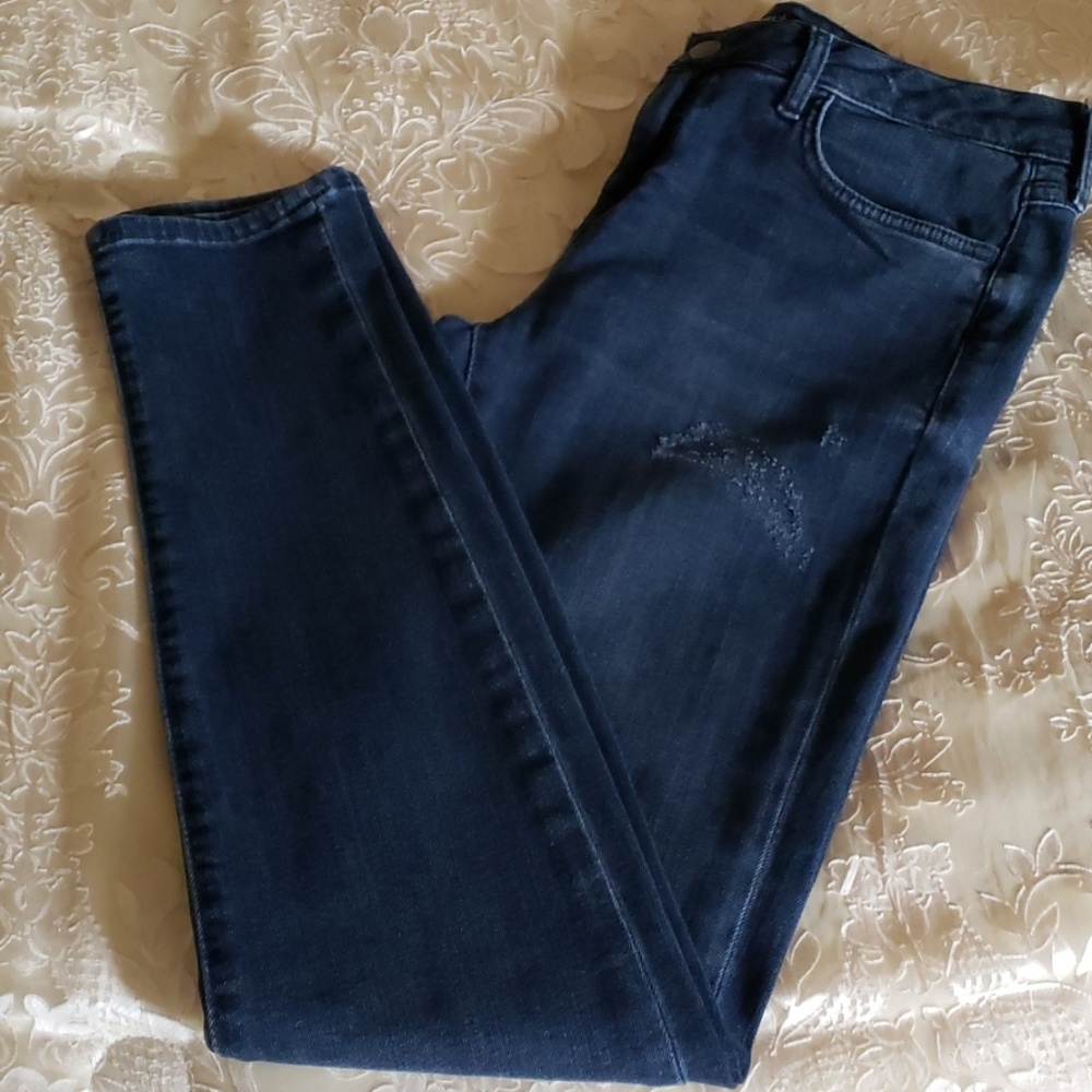 Forever 21 Distressed Skinny Jean's, 30
